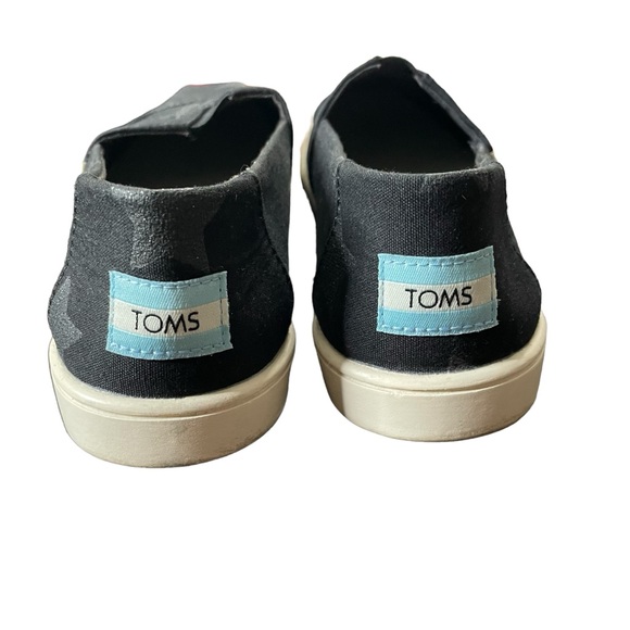 TOMS Shoes Size 7 women - Picture 4 of 13